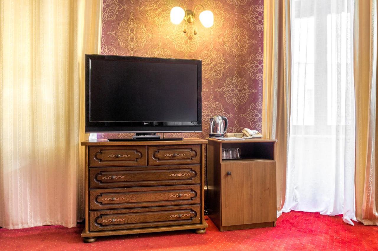 Hotel Ferdinand ฮาเซก ภายนอก รูปภาพ