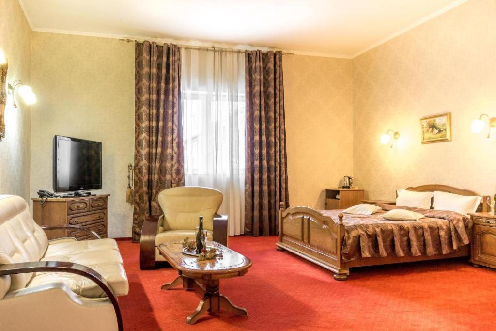 Hotel Ferdinand ฮาเซก ภายนอก รูปภาพ